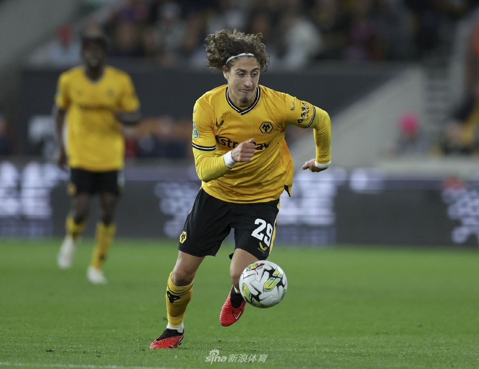 奥用无与伦 奥用无与伦