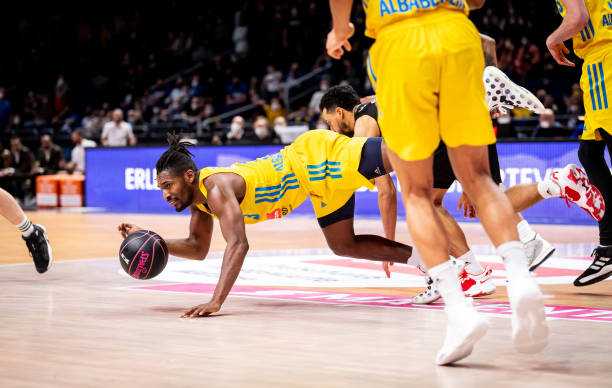 一边是经验 一边是经验